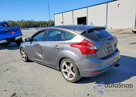 2014 Ford Focus Titanium из США, поврежденный, VIN 1FADP3N2XEL152694